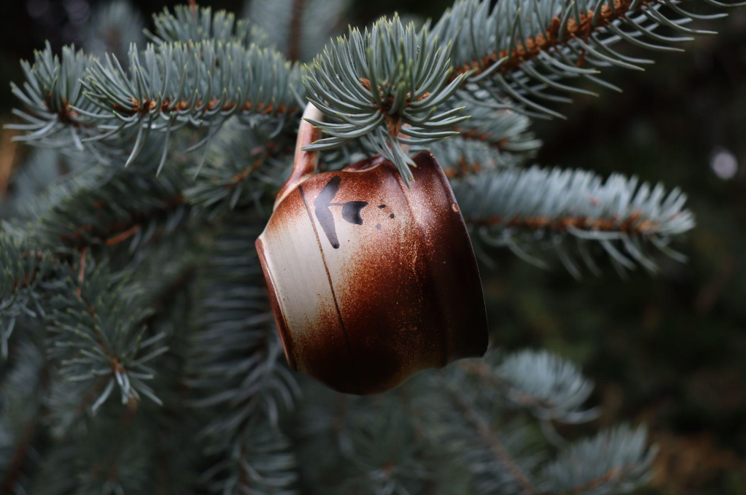 The Advantages of a Pre-Lit Christmas Tree for a Stress-Free New Year's Day